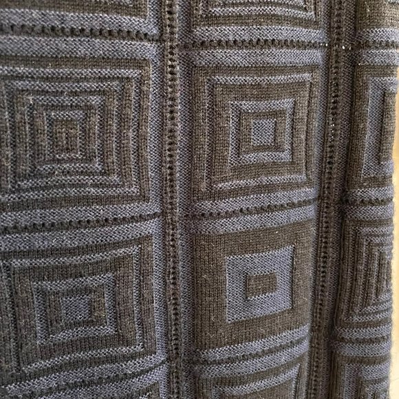 ALICE & OLIVIA Geometric Pattern Navy and Black Knit Dress - Picture 4 of 5